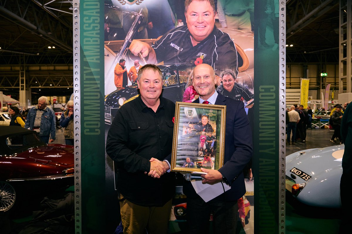 ClassicMotorNEC's tweet photo. Our 2024 Hall of Fame inductees:
🤝 David Whale
🎤 @mikebrewer 
🚗 Jaguar E-Type
👥 Jowett Car Club
A brilliant line-up celebrating the icons of our community.

Read all about it: https://t.co/U1NLlFy07l https://t.co/9YQIk0Vaot
