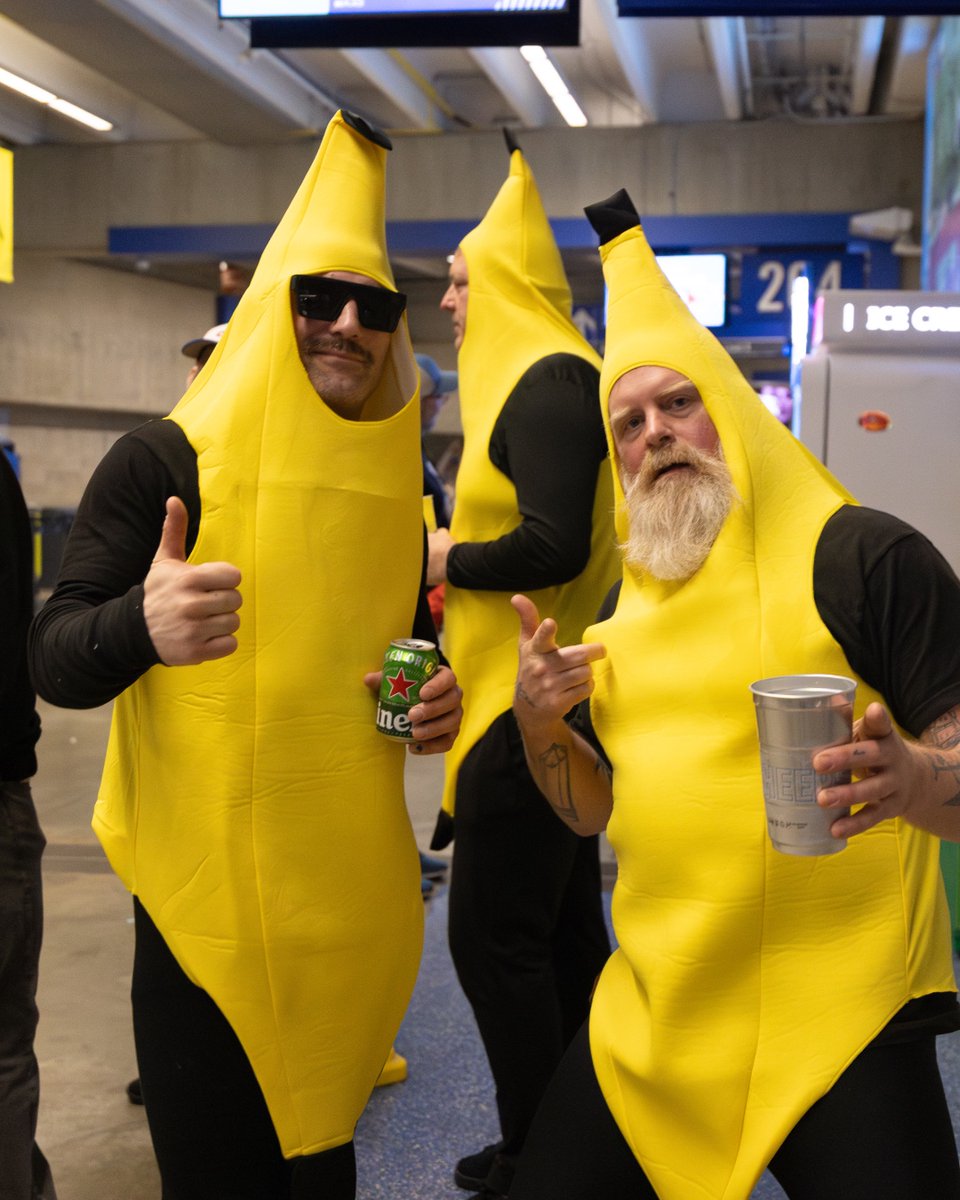 Happy National Banana Day! 🍌 

Leave your best banana puns in the comments below - we're peeling good about this one 😉 

#HSBCSVNS #VANSVNS #NationalBananaDay