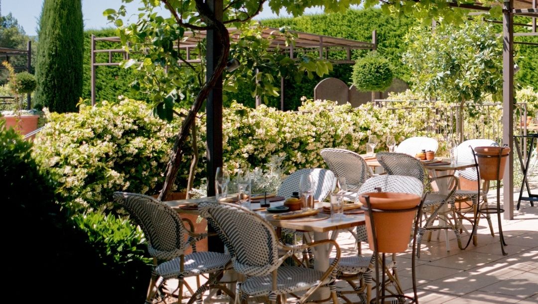 Coquillade Provence tweet media