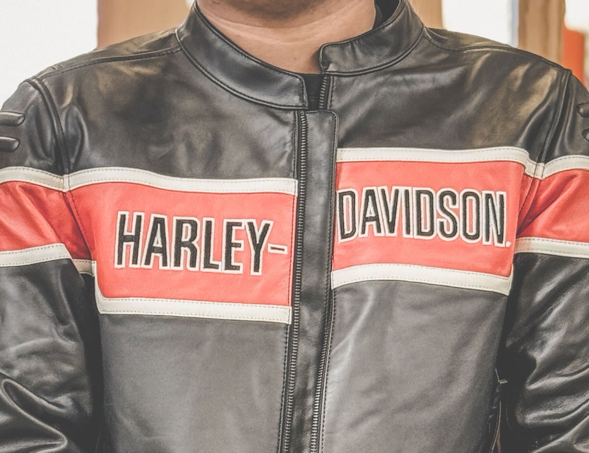 Road-ready style goes the distance on our H-D Trenton Leather Riding Jacket &amp; Riding Gloves. Delivering an elevated look while maximizing safety, these accessories are what you need for your next ride. Grab your set today at Harley-Davidson of Santa Clarita 🤘🤘🤘