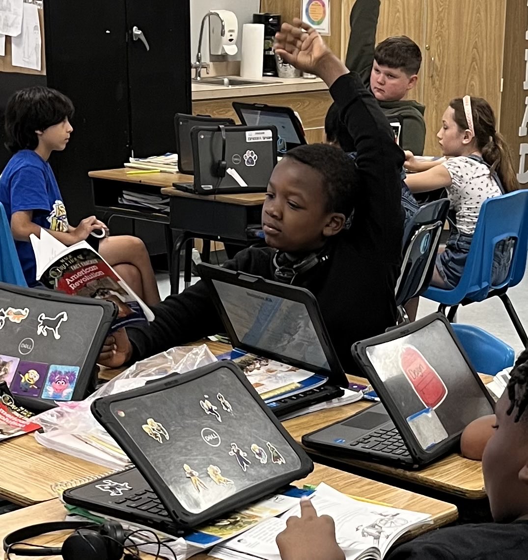 levey_matt48204's tweet photo. Z was beaming after successfully stating that “George Washington was appointed by the Continental Congress to lead the colonial army.” A lot of new vocabulary but he nailed it. ⁦@HistoryMatrs⁩ visit to Highland Elementary. https://t.co/JMvVjnXh0p