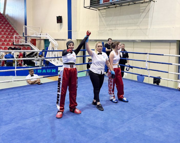 "Meram Belediyespor'dan Türkiye'yi Sallayan Şampiyonluklar. Konya'dan Taekwondo, Kick Boks ve Jimnastikte Zaferler!"

Meram Belediyespor'un sporcuları, farklı branşlardaki zaferleriyle sadece Konya değil, tüm Türkiye'yi gururlandırdı. Taekwondo, kick boks ve jimnastik alanları...