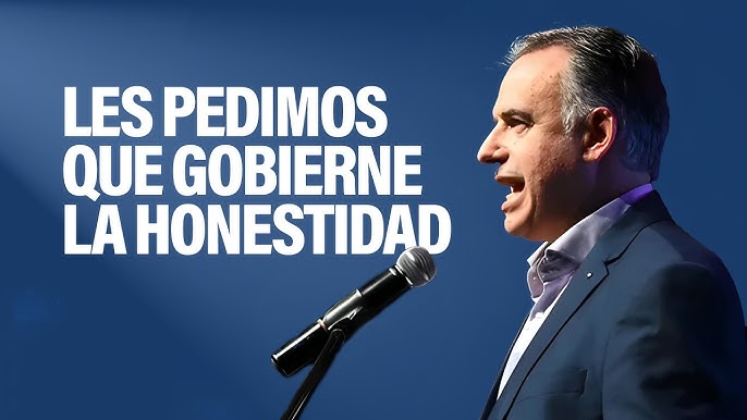 Nos gobierna la DESHONESTIDAD.

40 días de gobierno y ya se caen a pedazos.
