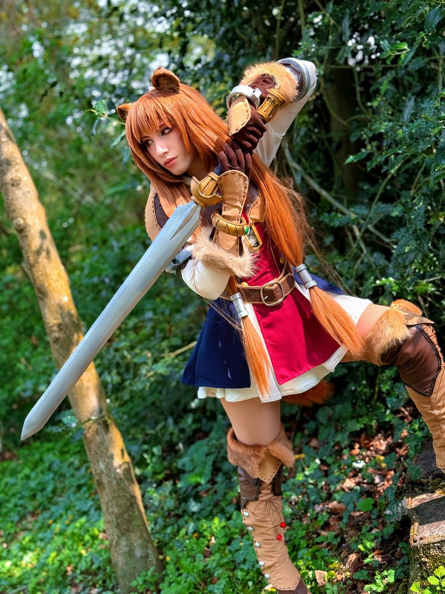 Celaena Cosplay tweet media