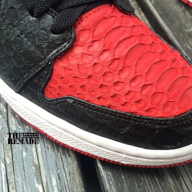 TheRemade_'s tweet image. Do you remember this pair? 👀

Project 1: Bred 1s Python 🐍🔥
The very first pair that started it all back in 2015.
Crafted with genuine python skin and bold vision—this is where The Remade journey began.
#TheRemade #CustomSneakers #SneakerArt