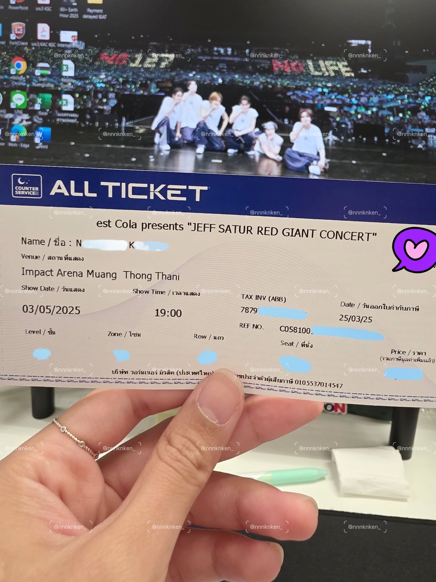 nnnknken_'s tweet photo. พ้มไปแลกบัตรมาแล้วฮะ🫡🫡 สำหรับใครที่ไปแลกที่ 7-11 จะได้มาเป็นบัตรอ่อนแบบนี้สามารถใช้เข้างานได้เลย ขออนุญาตแชร์สำหรับคนที่ยังไม่ได้ไปแลกบัตรตามรูปฮะ👇🏻👇🏻
#JeffSatur 
#JeffSaturRedGiantConcert