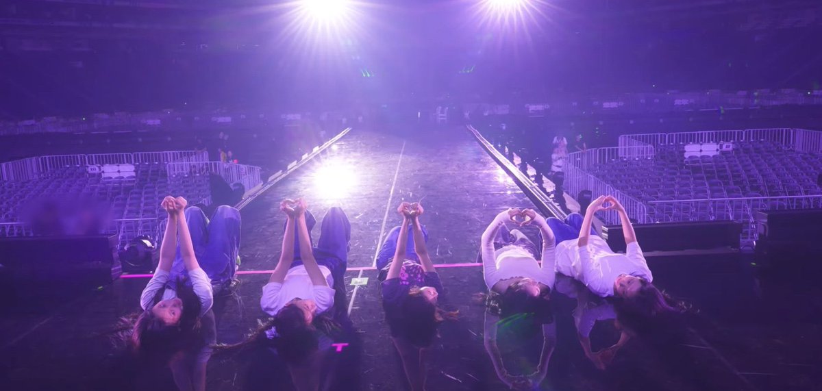 Qoromooo's tweet photo. 5人の素敵な写真山ほどあるけれど、バニキャンに辿り着いてしまう現象、何にも変わらずいつも大好き🫸🐰💙🐰🩷🐰💛🐰💚🐰💜🫷
#MHDHHdebut1000days
#엔제이지_밥1000공기먹어 https://t.co/nJqlO3EjYX