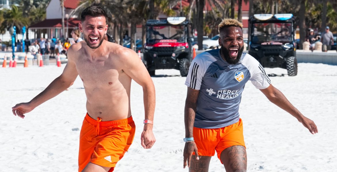 abimfc's tweet image. Forever 🧡💙