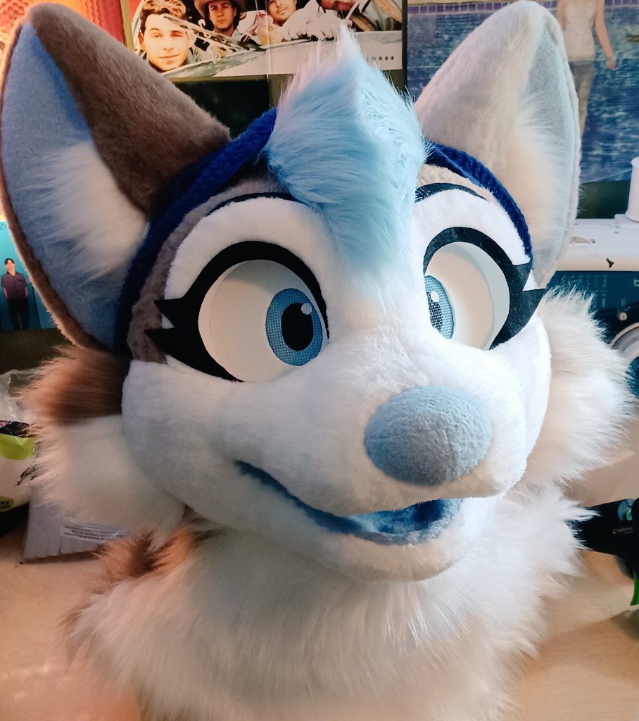 Fuzz_Sunday's tweet photo. Taking one more head only c0mmission for my summer queue!! Starting at $/2k!! Comment or DM if interested! https://t.co/yQlu6fMgLp