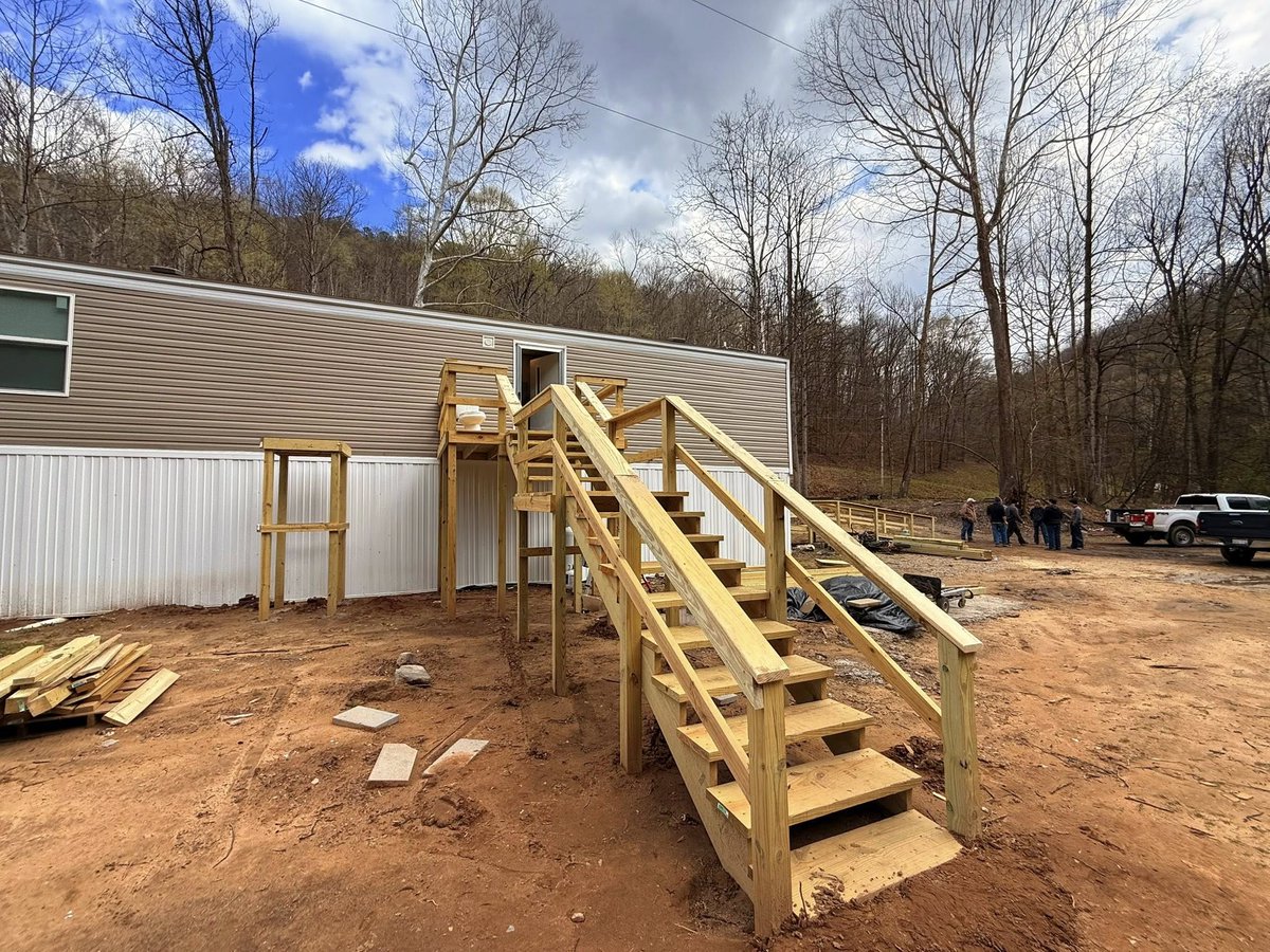 WVOAD's tweet photo. SUCCESS STORY

Wonderful news on a project providing a family in need with a brand new home! Decking is complete and it's time to move in! More news and details on this story later this week! #wvvoad #collaboration #members #recovery https://t.co/IaSwjJzBBm