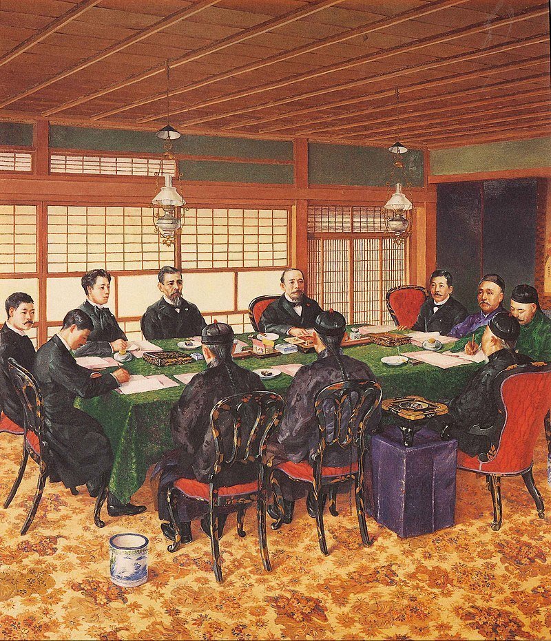 1895年4月17日、日清戦争の講和条約である下関条約が締結されました。
条約が批准されるまでにロシアなどによる三国干渉があり、獲得した遼東半島は清に返還することになります。
下関条約の名は戦後に定着したもので、中国では今日でも馬関条約と呼ばれています。