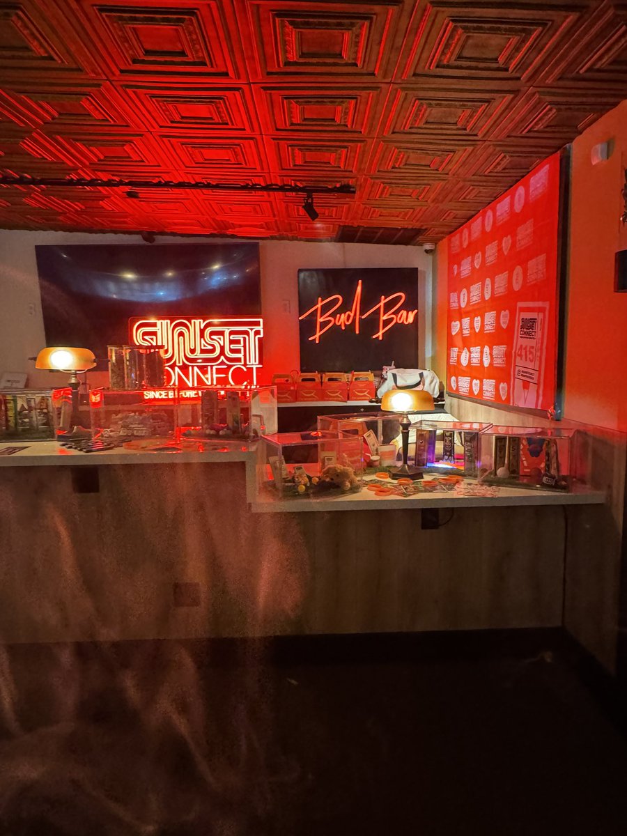 sunsetconnect1's tweet photo. #415day was a vibe @MissionCannabis @davidrdowns https://t.co/Z6pXCEKofW