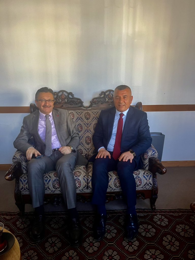 eipek06's tweet photo. ALTINDAĞ BELEDİYE BAŞKANIMIZ SN DR VEYSEL TİRYAKİ 
İNŞAAT SEKTÖRÜNDE DEĞİŞİM VE DÖNÜŞÜME DESTEK VERECEĞİM DEDİ VERDİ.
YAPACAĞIM DEDİ YAPTI.
VE YAPMAYA DEVAM EDİYOR 

BELEDİYE BAŞKANIMIZDAN KENTSEL DÖNÜŞÜM VE DEGİŞİME BÜYÜK DESTEK, 
İNŞAAT RUHSATLARIMIZDA BELEDİYE HİZMET ÜCRETLERİNİ % 50 YE DÜŞÜRDÜ
ALTINDAĞIMIZIN HİZMET ÜCRETLERİNİN % 50 OLDUĞU MAHALLELER, 

ULUBEY MAH. 
SOLFASOL MAH. 
DOĞANTEPE MAH. 
 GÜLTEPE MAH. TAMAMINI KAPSAYAN

BAŞPINAR MAH. 
BEŞİKKAYA MAH. 
FERDİUNÇELİK MAH. 
BİR KISMINI KAPSAYAN

KIYMETLİ MESLEKTAŞLARIM HAYDİ GELİN ALTINDAĞI DÖNÜŞTÜRELİM.

BELEDİYE BAŞKANIMIZA TEŞEKKÜR EDİYOR BAŞARILAR DİLİYORUZ

@DrVeyselTiryaki