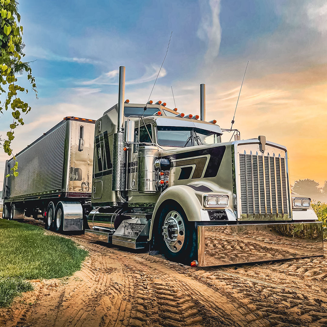 4 State Trucks tweet media