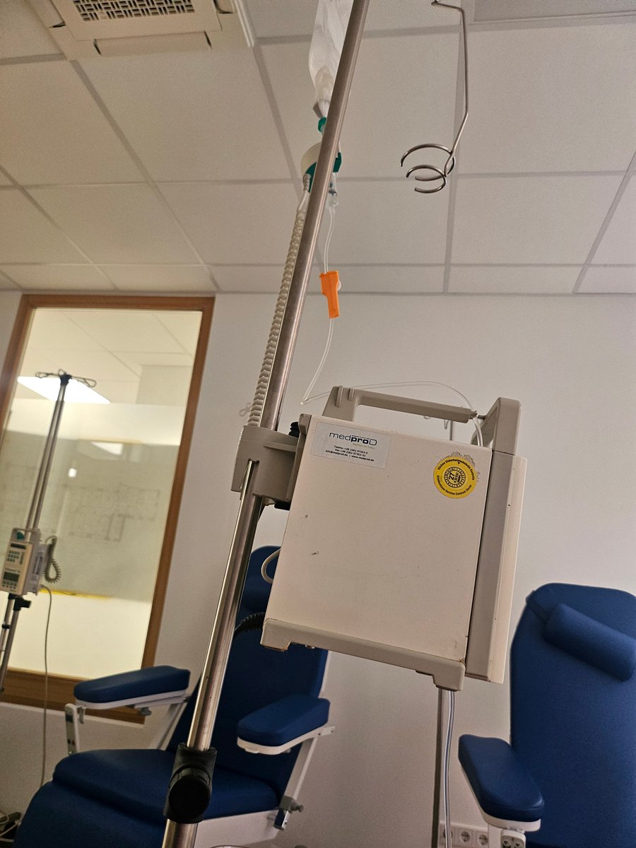Benny_The_Nerd's tweet photo. Hey, meine #Nerds.

Hab die erste #Infusion gut vertragen &amp; bin wieder gut nach hause gekommen.

Da liegt dann auf meinen #Gaming Tisch auf einmal ein Paket von #Caseking.

Was könnte wohl da drin sein ihr könnt ja mal raten.
Die Auflösung kommt dann nachher.

LG euer Benny. https://t.co/YSrqRCIDcY