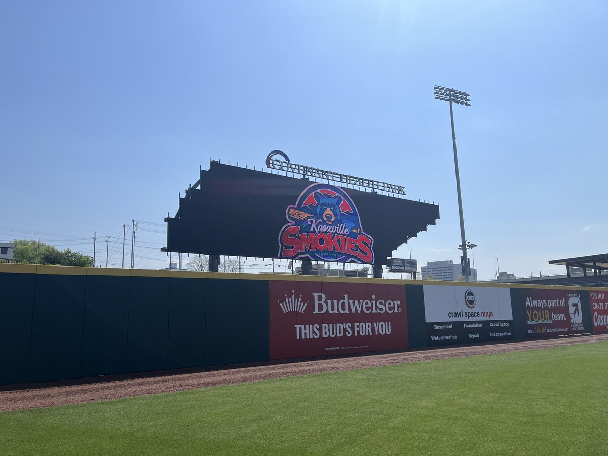 Our Visua crew has been an integral part of this project from the very beginning, and we're proud to have contributed to this monumental board for the Smokies and the city of Knoxville! #Visua 

m.youtube.com/watch?v=sdrhRN…