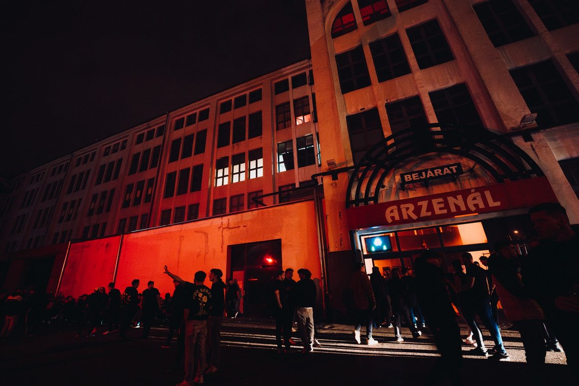 unknownresource's tweet photo. @ArseCannonPics Then one more good sign: we are going to party here this weekend 🫣
#budapest https://t.co/f0yZgRVEdZ