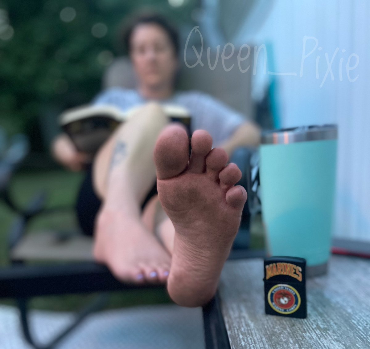 SFeet1974's tweet photo. Who wants to clean and worship these soles? https://t.co/lmRkNCNpQV