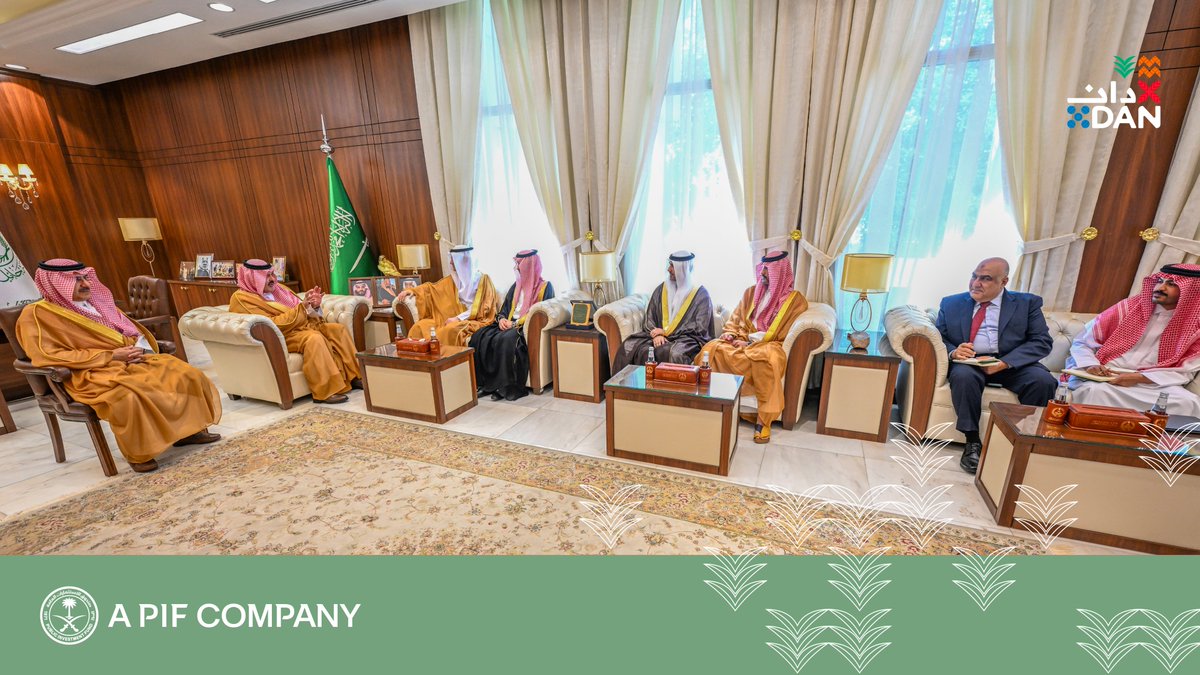 DanCompanySA's tweet photo. استقبل صاحب السمو الملكي الأمير عبدالعزيز بن سعد آل سعود، أمير منطقة حائل، الرئيس التنفيذي لـ #شركة_دان، الأستاذ عبدالرحمن أباالخيل، وعددًا من منسوبي الشركة. جرى خلال اللقاء مناقشة خطة توسعة نطاق عمل شركة دان في مجالات السياحة الريفية والبيئية والترفيهية ليشمل منطقة حائل.

هذه الخطوة ستسهم في تعزيز مساهمة #السياحة_السعودية في الناتج المحلي غير النفطي، وتمكين المناطق من استثمار مواردها السياحية والريفية لتحقيق تنمية اقتصادية مستدامة، بما يتوافق مع أهداف #رؤية_السعودية_2030.

#أمير_منطقة_حائل #حائل 
#إحدى_شركات_الصندوق

His Royal Highness Prince Abdulaziz bin Saad, the Governor of Hail province, welcomed Mr. Abdulrahman Abaalkhail, CEO of #Dan_Company, and several company representatives today.

In their meeting, they explored the expansion of Dan's operations in Agri, eco, and adventure tourism to include Hail.

This initiative aims to boost Saudi tourism’s contribution to the non-oil GDP and empower regions to invest in their tourism and rural resources, fostering sustainable economic development aligned with #SaudiVision2030.

#Hail #aPIFCompany