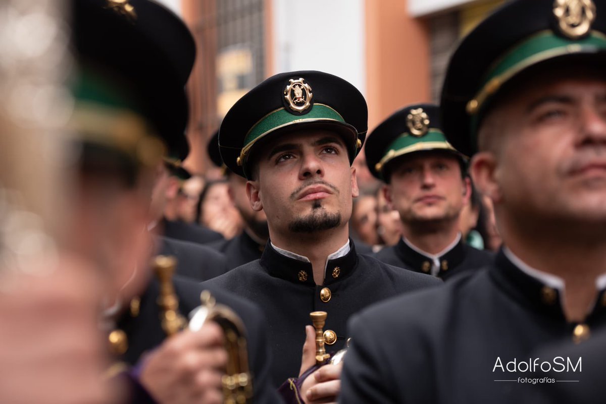 🟤 #BuenFin25 

• Ya se encuentra 𝐒𝐭𝐦𝐨. 𝐂𝐫𝐢𝐬𝐭𝐨 𝐝𝐞𝐥 𝐁𝐮𝐞𝐧 𝐅𝐢𝐧 por las calles de 𝐒𝐞𝐯𝐢𝐥𝐥𝐚.

📍Iglesia de San Antonio. 

🎼 La Milagrosa.
🎼 Cristo del Buen Fin. 

#SonesMacarenos #SSantaSevilla25