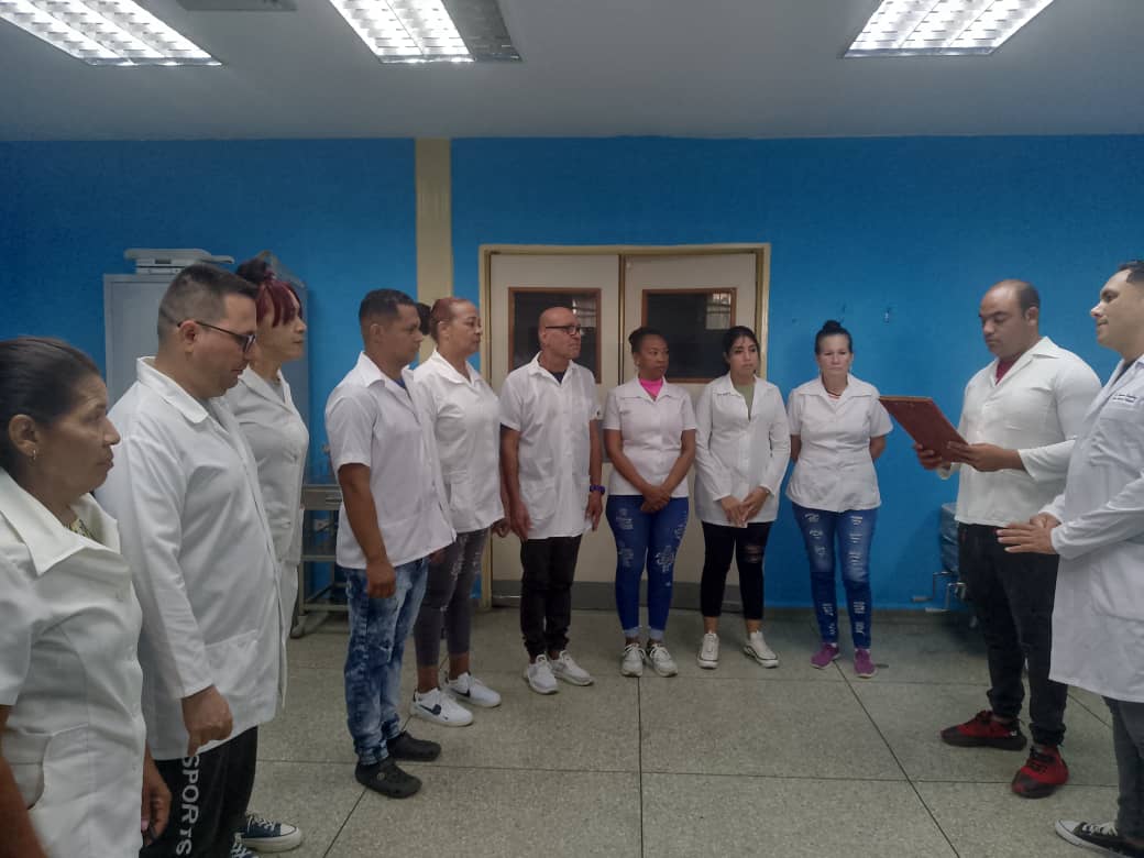 A pesar de estar lejos de nuestra patria y nuestros seres queridos el ejército de batas blancas de Cuba se mantiene dando todo por el hermano pueblo de Venezuela.#cubapormas
#cubacoopera
<a href="/cdi_manga/">CDI Villa la manga</a> 
<a href="/Cubacooperabol2/">Brigada Médica 🇨🇺 Bolívar🇻🇪</a> 
<a href="/cubacooperaven/">Brigada Médica Cubana en Venezuela</a>