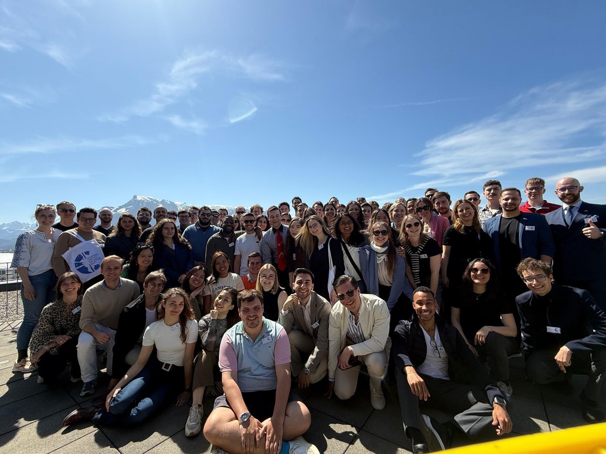 Global Shapers tweet media