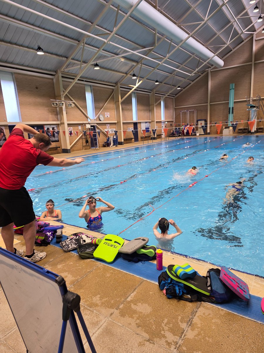 BSGSwim's tweet photo. Day 4 camp update.  
Morning training was a technique session focusing on free and back.  
Land training was focusing on balance and body position, followed by some fun relays. https://t.co/8KKO97JwtO