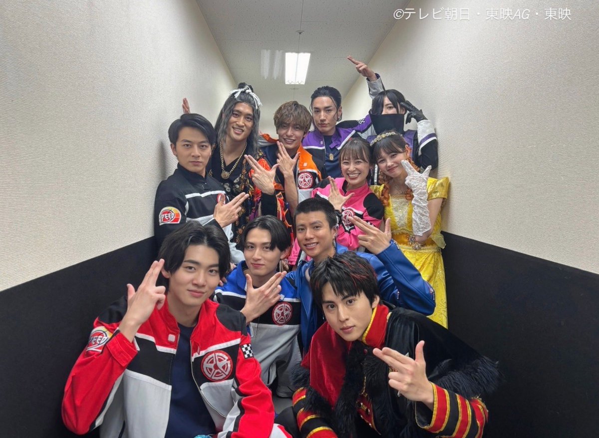 _suzukimiu_'s tweet photo. 大集合🛞👑
#ブンブンキング https://t.co/txRCIHoabs