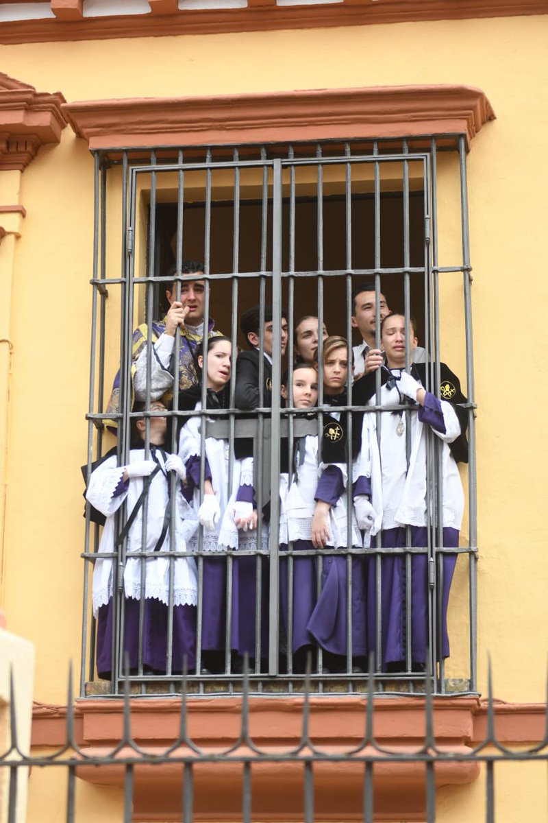 hdadsbernardo's tweet photo. ⚫️🟣 #SanBernardo25 | Instantáneas de la salida del Santísimo Cristo de la Salud. https://t.co/2hKREOlKR7