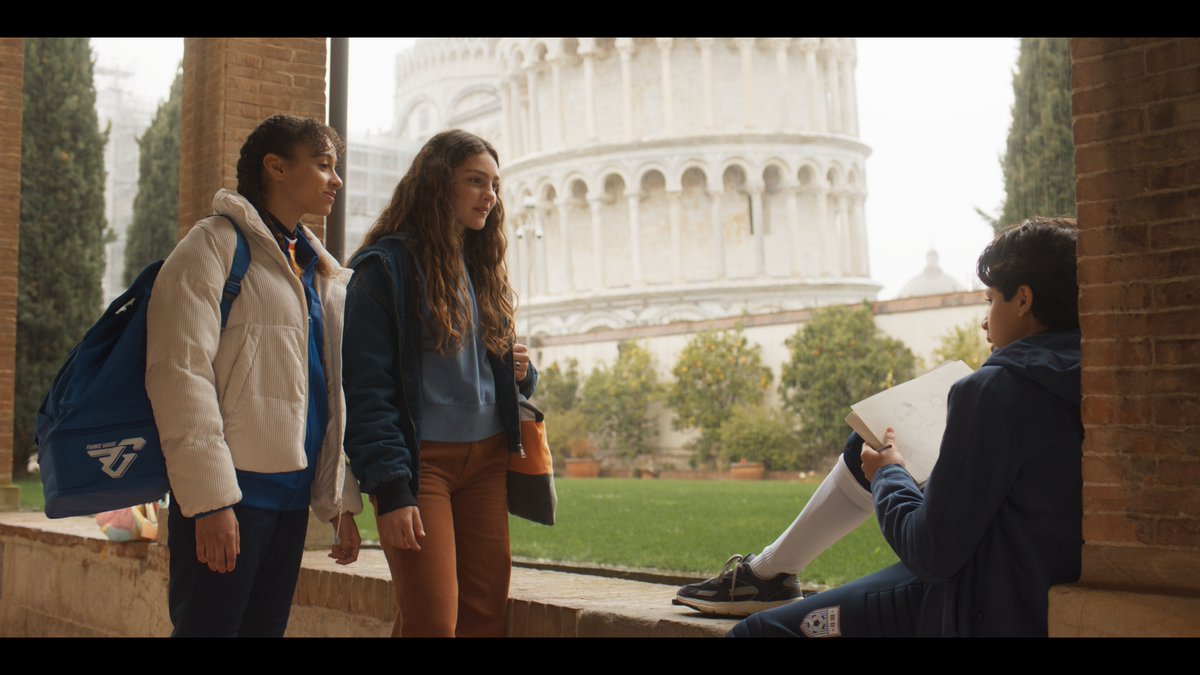 telesimo's tweet photo. #Netflix annuncia #RIV4LI, la nuova #serie TV per ragazzi creata da Simona Ercolani con #SamueleCarrino e in uscita prossimamente. 
La serie, ambientata nello stesso mondo narrativo di #DI4RI, esplora i conflitti dell'adolescenza. https://t.co/OrnQH3ohXm