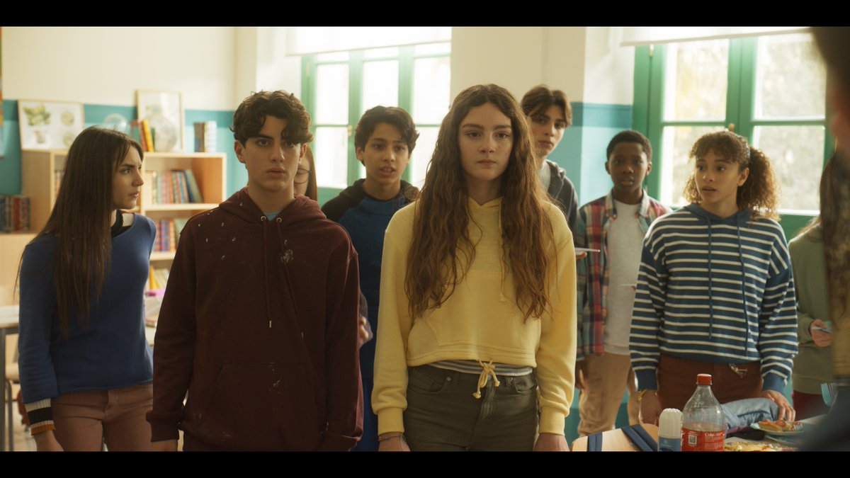 telesimo's tweet photo. #Netflix annuncia #RIV4LI, la nuova #serie TV per ragazzi creata da Simona Ercolani con #SamueleCarrino e in uscita prossimamente. 
La serie, ambientata nello stesso mondo narrativo di #DI4RI, esplora i conflitti dell'adolescenza. https://t.co/OrnQH3ohXm
