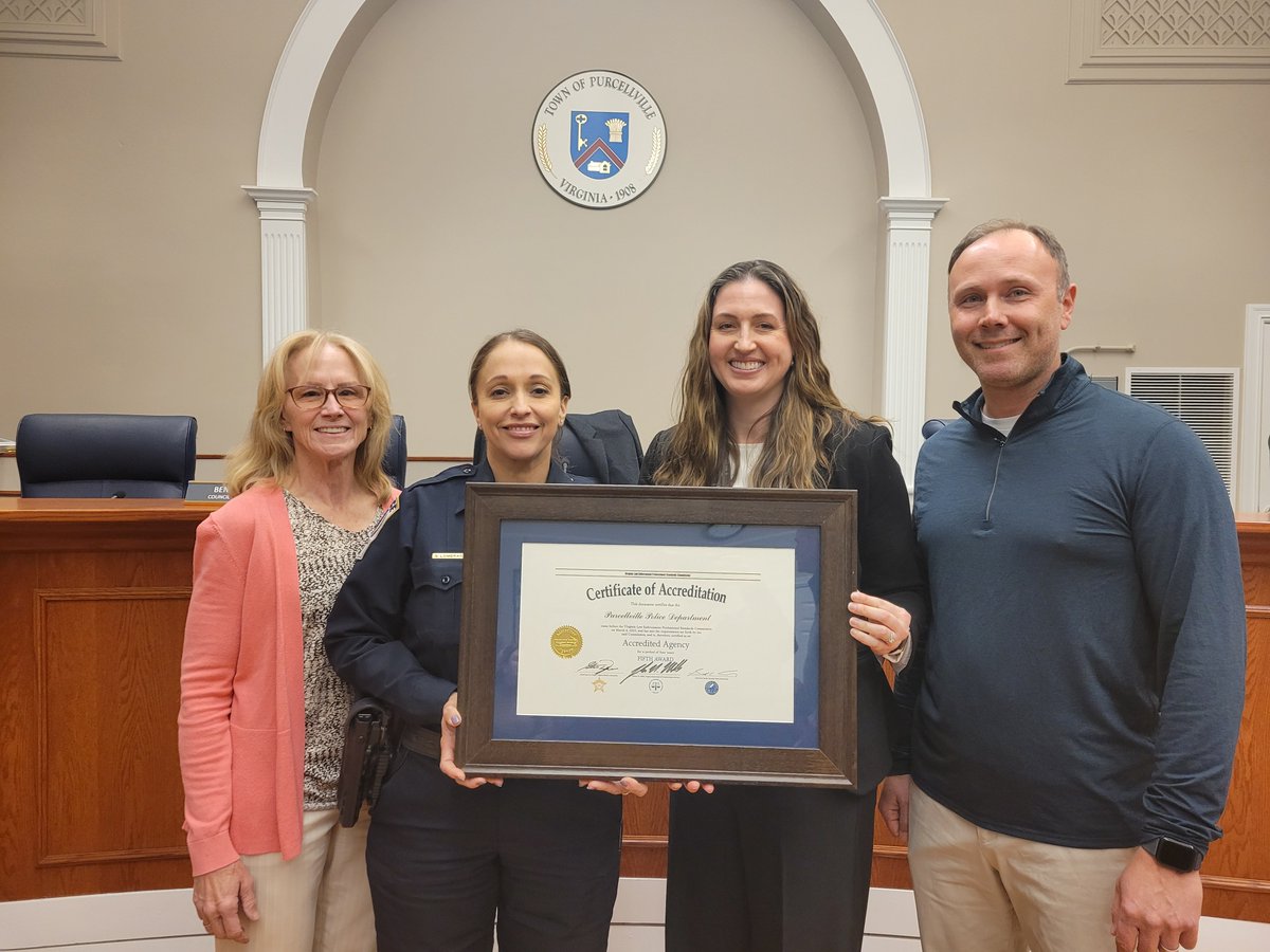 At last week’s Purcellville Town Council meeting, Purcellville PD was formally presented our VLEPSC 5th accreditation award by Chief Michael Kochis of the Charlottesville PD, a VLEPSC Commissioner. Thank you to Chief Kochis &amp; retired Chiefs McAlister &amp; Dufek for your support!