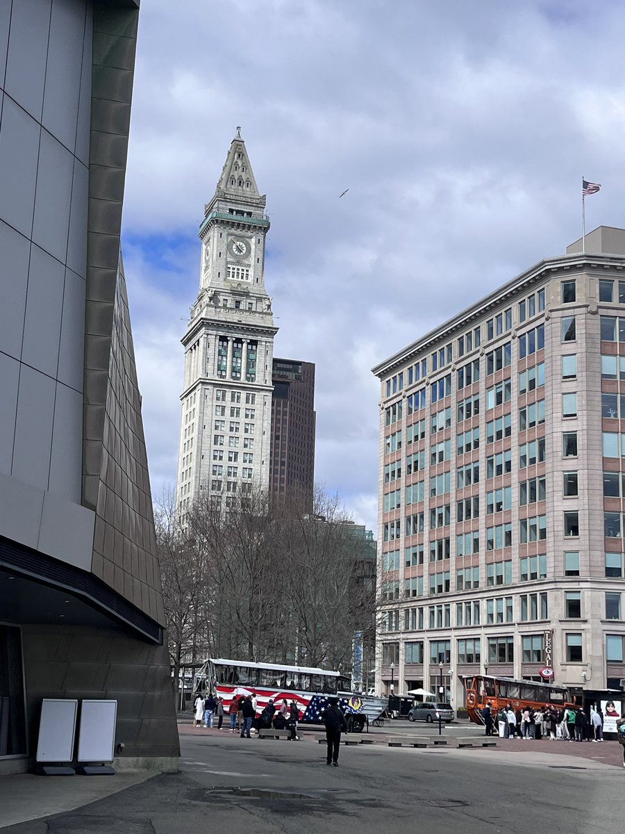 phillyCrack72's tweet photo. America is the greatest country alive, no more illegal aliens and we have the Big Ben as well. #TrumpTariffs https://t.co/jX5IP9SGO9