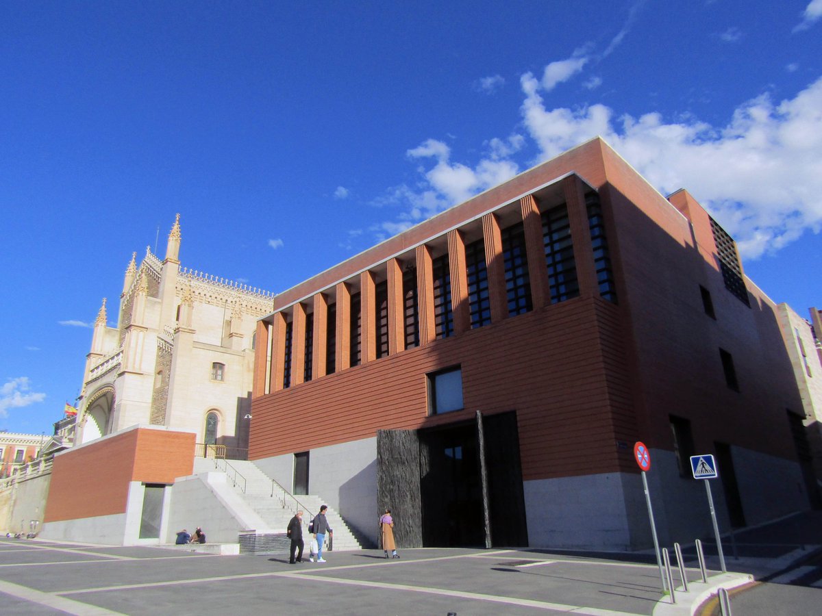 ManuelRevilla57's tweet photo. #Madrid #Arquitectura
#MiercolesEnladrillado #Moneo https://t.co/VvFYXoZcpi