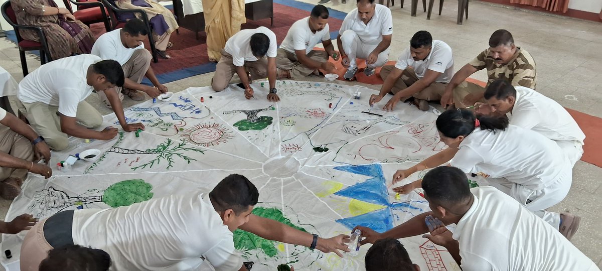 CISFWest's tweet photo. CISF unit #ONGC Mehsana, in collaboration with #Rotary_Club Mehsana, hosted “Fun with Colors”. A vibrant initiative under the theme “Mental Health Awareness and Well-being” to encourage joy, mindfulness, and emotional expression through creativity. @CISFHQrs https://t.co/UEBx6pR4Qy