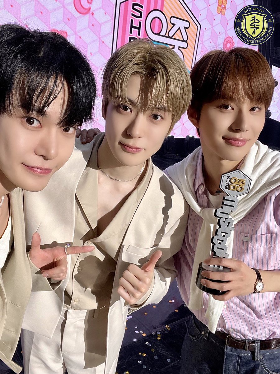 nct__djj's tweet photo. 25.04.17.목

도재정 데뷔 2주년💚

#도재정후유증_2년째_시달리는중
#2yearswithNCTDJJ https://t.co/gEv53MMKsA