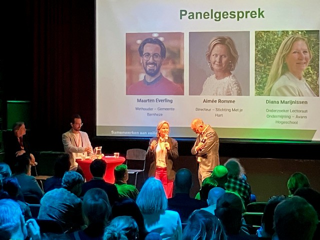 Hoe vertalen we de landelijke opgave weerbare samenleving naar onze #veiligheidsregio? We zien steeds meer risico's die Nederland kunnen ontwrichten. Daarom moeten we samen de #weerbaarheid versterken! Op 16 april stond dit thema centraal: obi41.nl/585cn97b