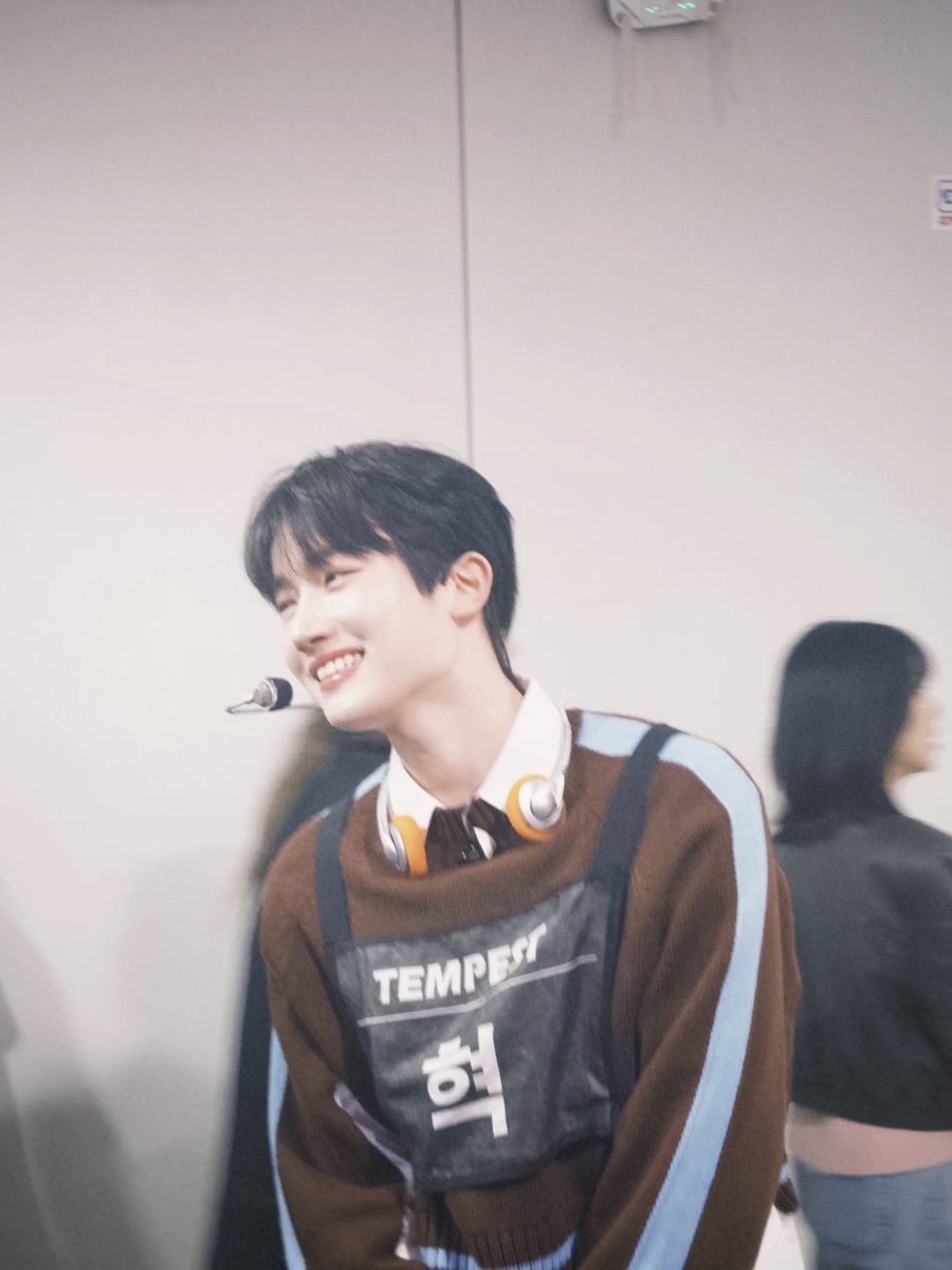TPST_twt's tweet photo. [#한빈] 구뻐삐 생일 축하해~ 🦴
많이 웃고 행복하면서 좋은 일들만 보내자~ 많이 사랑해~ ♡♡♡ https://t.co/hHZKg1IC4J