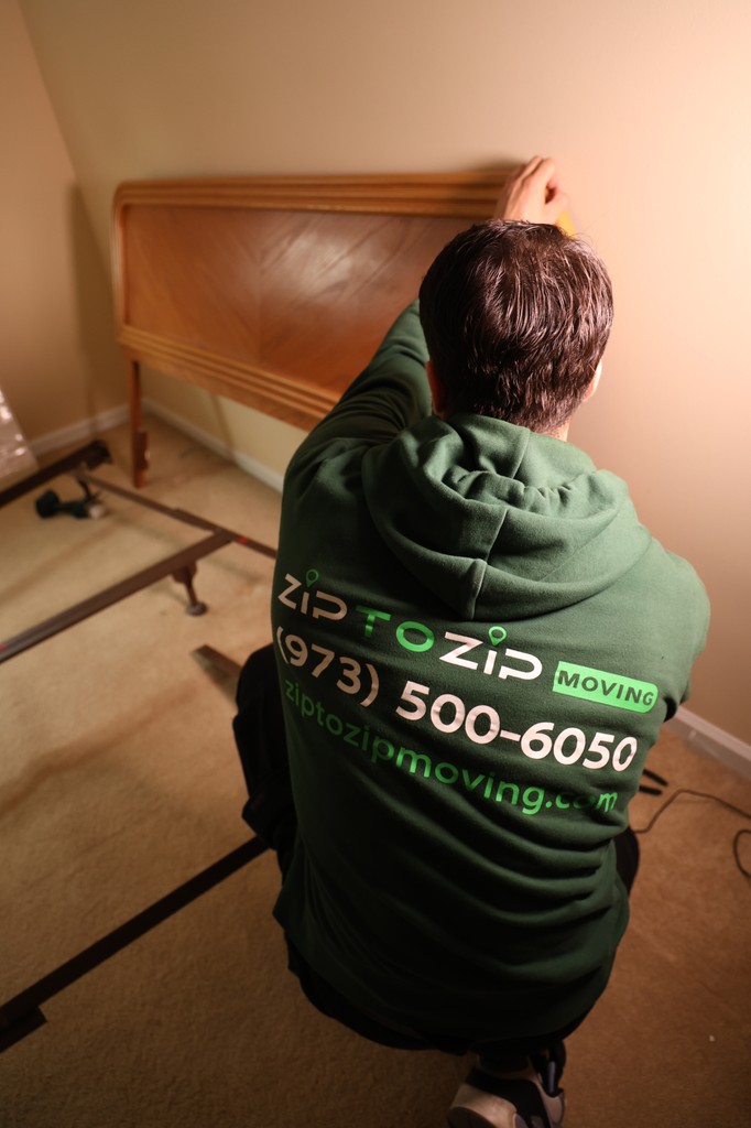 ZiptoZipMoving1's tweet image. 🚛 Zip To Zip is your moving company! 💪 📦  

You can always count on our professional movers! 🚛✨💚 

📞 Request a callback - (973) 500-6050!  

#ZipToZip #ZipToZipMoving  #ProfessionalMovers #BestMovers