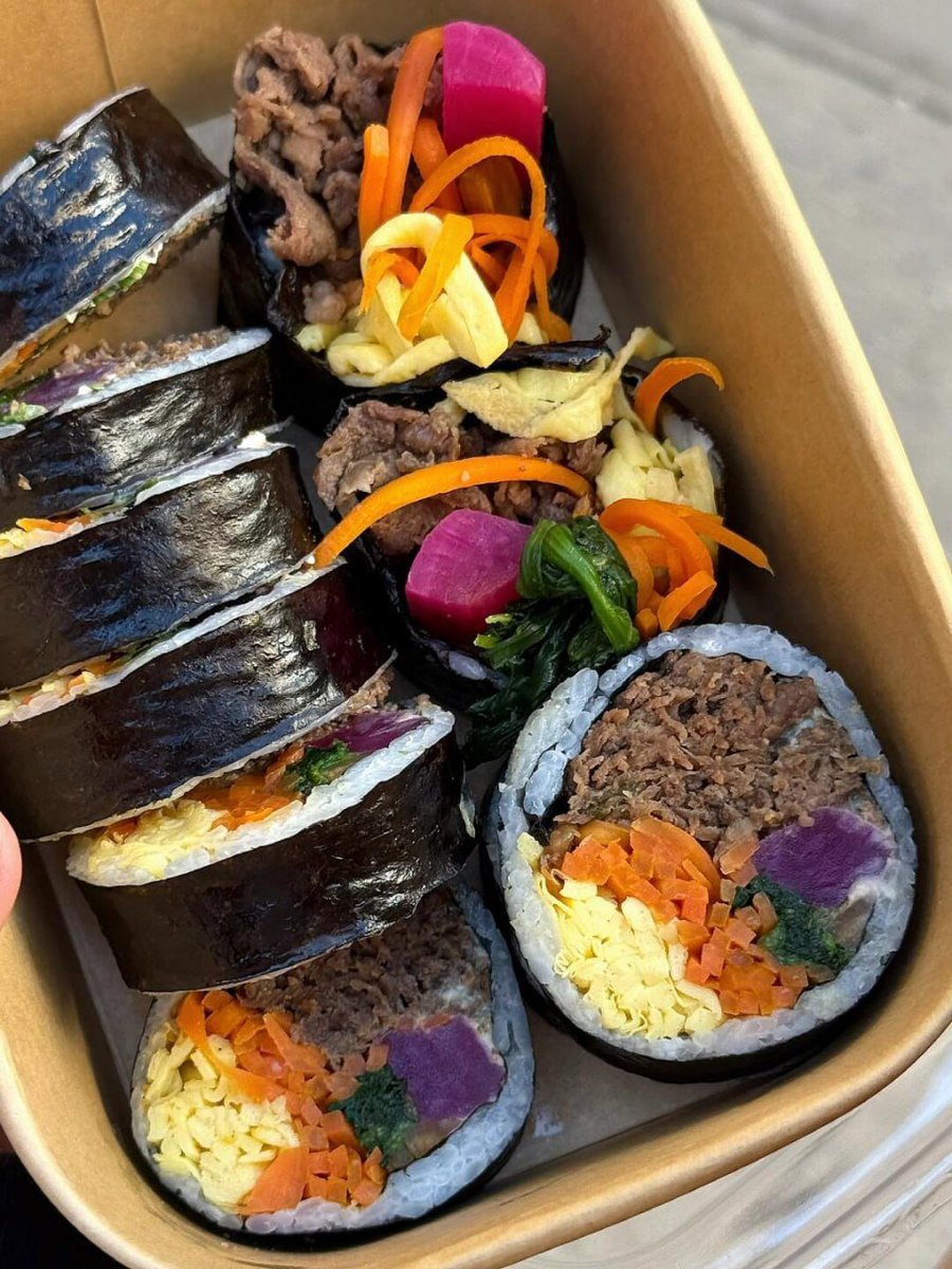 Favorite food is the best😋
#sushi