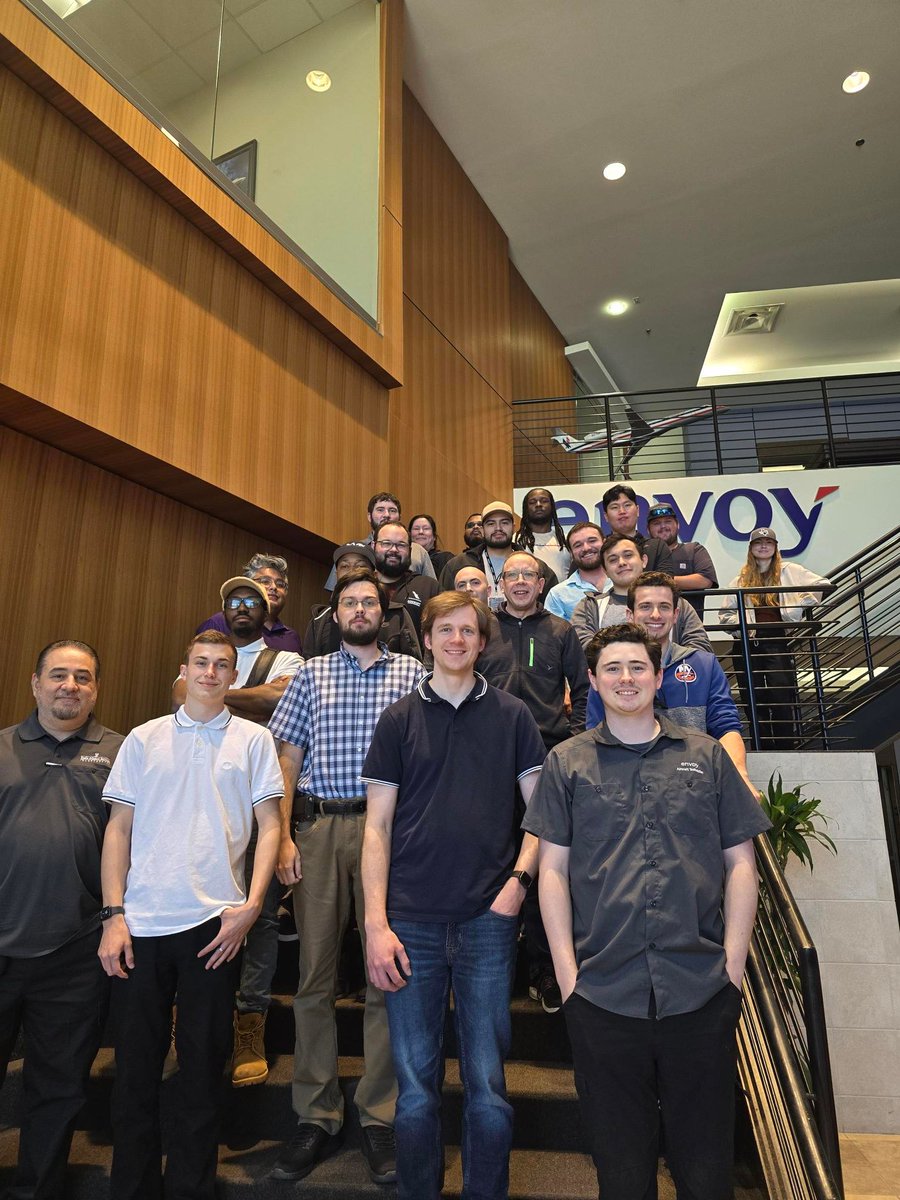 Welcoming our newest Aircraft Mechanics!✈️🛠️ Once they complete their indoc and classroom training they will head to their respective bases for fleet-specific training. 

Congrats and welcome to the team!🙌🎉