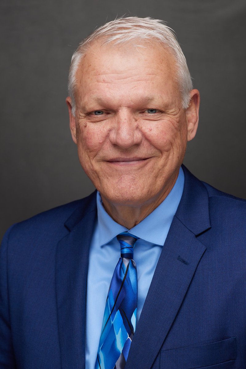 Thank you Marie Fox-Nuchols of Headshot Headquarters for the new headshot!  If you need a new headshot, check out the amazing work she does at her studio on the historic Downtown Square. headshotheadquarters.com