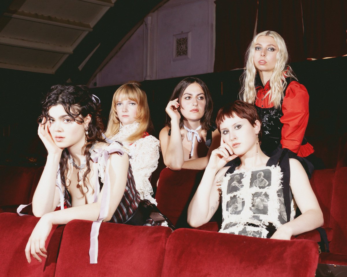 oneononemusic's tweet photo. In the mood for some glamorous indie rock and/or roll bangers? Well, you're in luck, dear reader: we've got just the playlist for you. It's packed full of all your favourite indie disco staples and we think it bangs. 

Dig in at https://t.co/bhQXk0JT88. https://t.co/TJbN1r0DvI