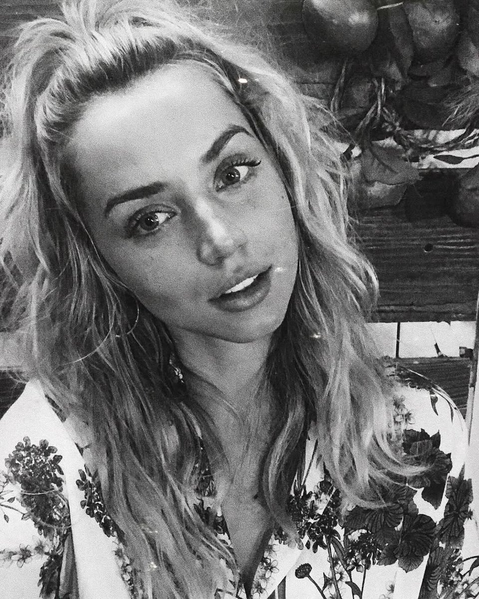 hitpixplus's tweet image. 🤳

 #filmgeek #actorsofinstagram #setphoto #filmlove