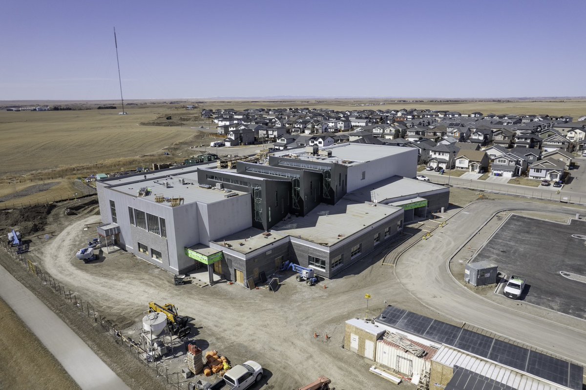 A HUGE shout-out to the WB team at the new West Coulee Station Elementary School in Garry Station! Them and our team of subcontractors are working hard to get the project wrapped up! Check out the latest pics. The school is looking great! Keep up the awesome work Team!!