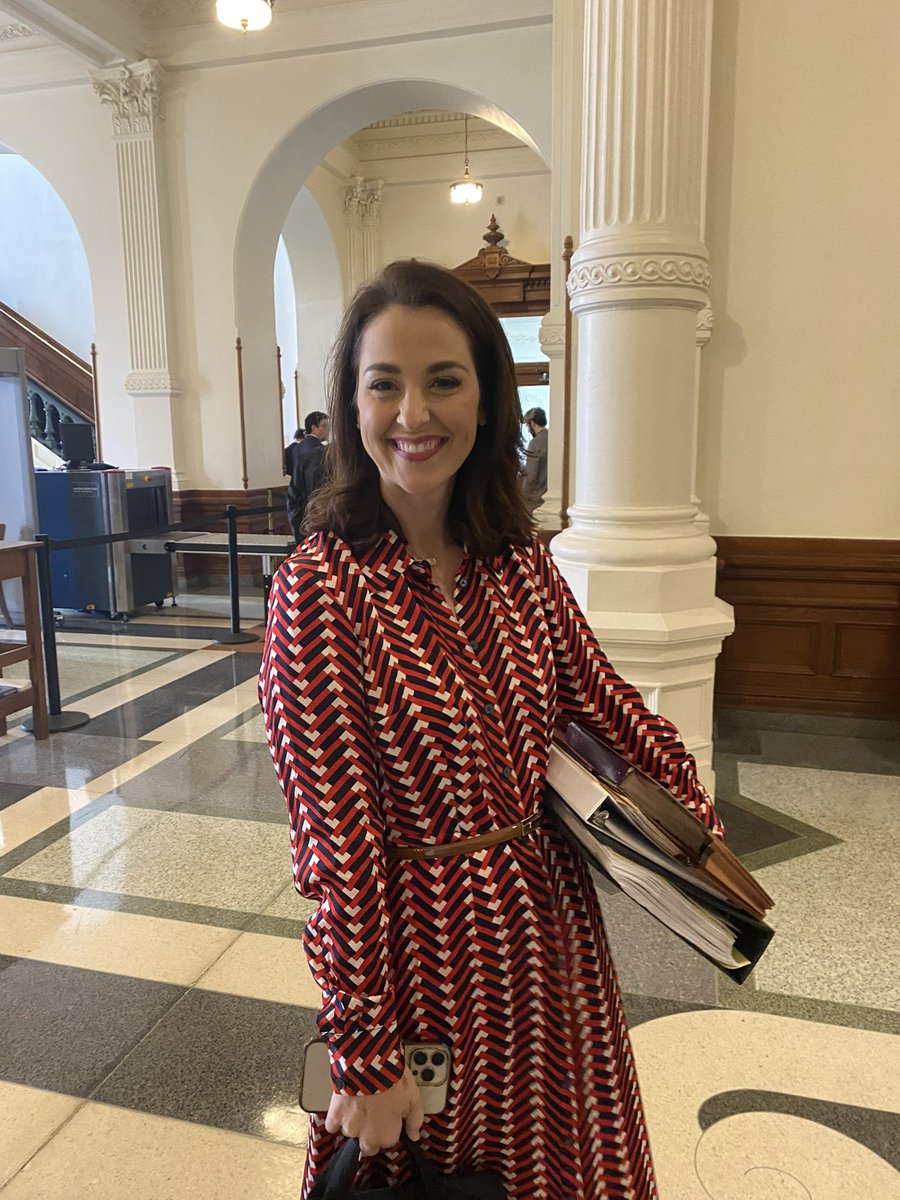 HicklandHillary's tweet image. It’s a great day in Texas! #HHfor55