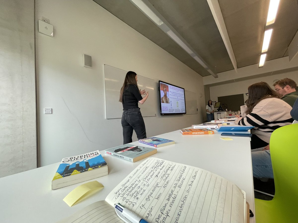 Day 1 #gaconf25 just brilliant - I made the correct decision…  #geographyteacher #pgce 
Meeting new and old friends