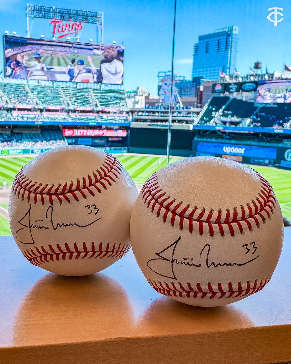 We're giving away a Justin Morneau signed ball! To enter for your chance to win:
⚾️ Follow us
⚾️ Repost