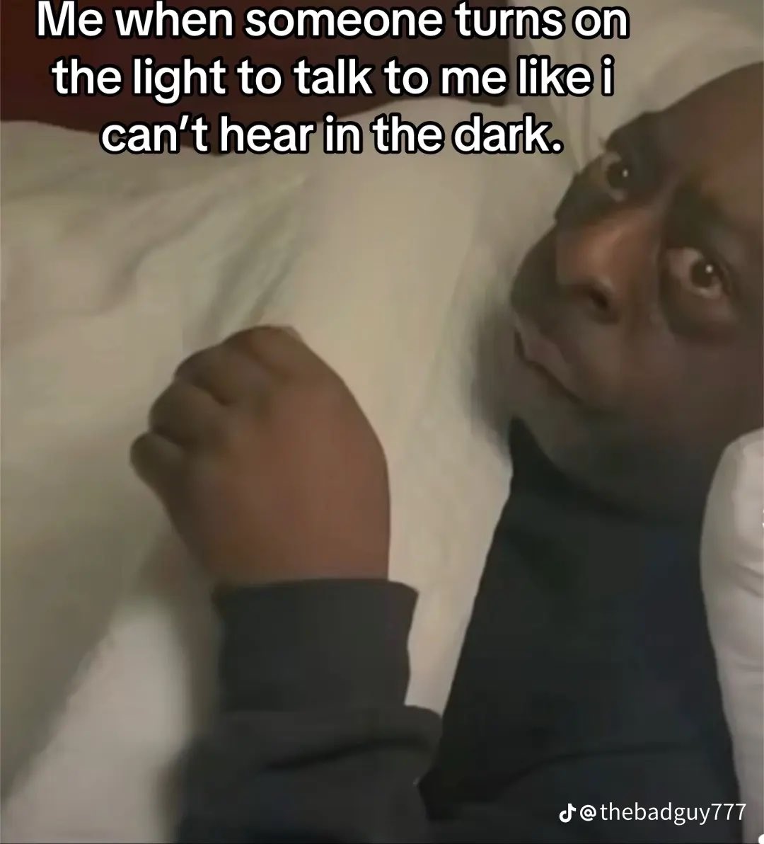 suriyachalee's tweet photo. Turn off the light brah! https://t.co/2cBnLbtUXh