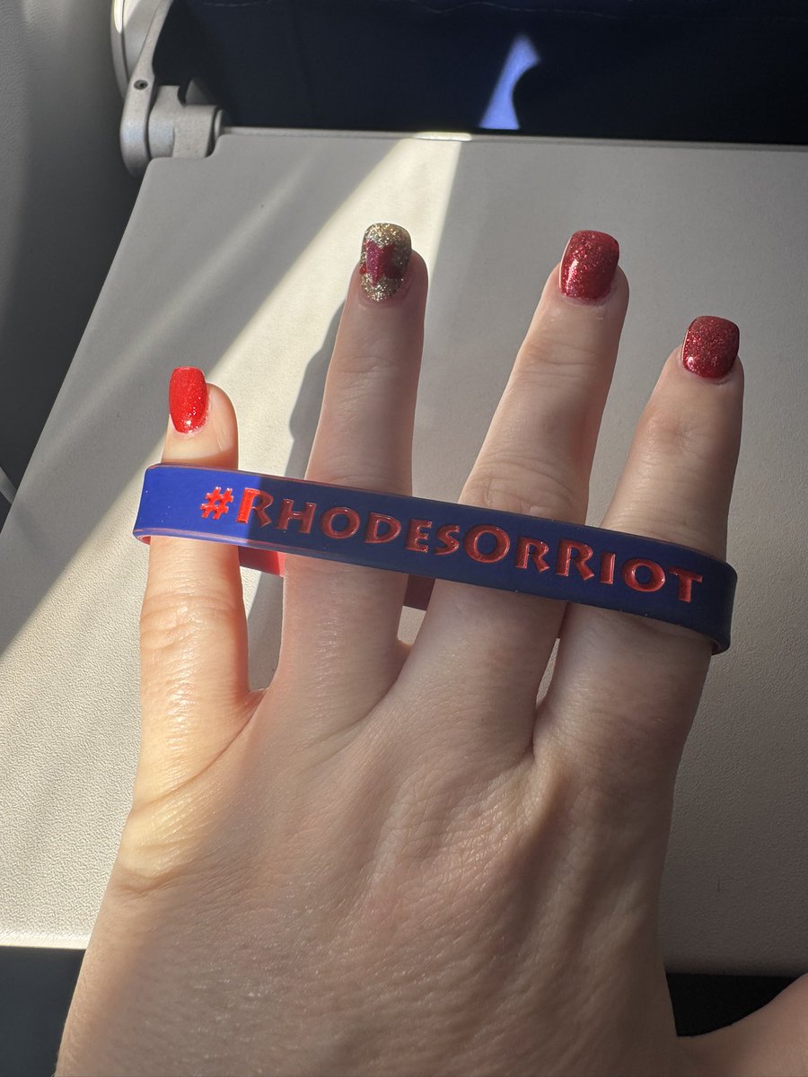 CastagnaTiffany's tweet image. OH. I may or may not have found some extra #NightmareFamily bracelets to pass out in Vegas. I’ll be handing them out to Cody fans that I see! Feel free to ask for one! ❤️🤍💙

#CodyRhodes #WrestleMania #RhodesOrRiot